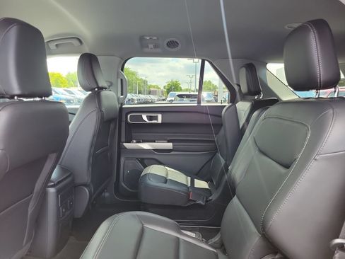 Certified 2023 Ford Explorer XLT w/ Equipment Group 202A AWD/4WD image 14