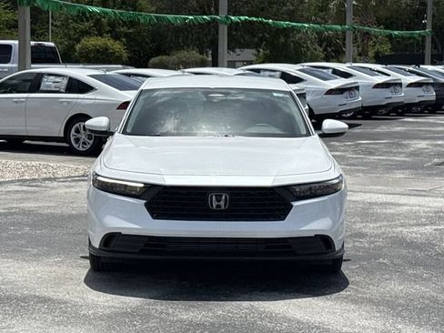 Used 2025 Honda Accord LX image 4