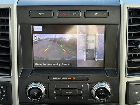 Used 2020 Ford F150 Lariat w/ Equipment Group 502A Luxury AWD/4WD image 19