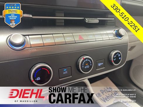 Used 2024 Hyundai Kona SE AWD/4WD image 33