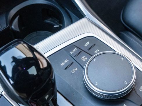 Used 2019 BMW 330i xDrive Sedan w/ Convenience Package image 21