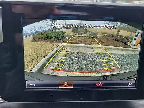 Used 2016 Mercedes-Benz C 300 Sedan image 19