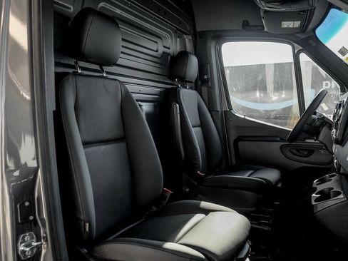 Used 2026 Mercedes-Benz Sprinter 2500 image 20
