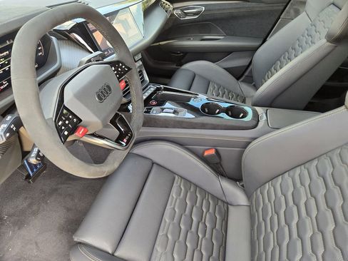 New 2026 Audi RS e-tron GT performance image 15