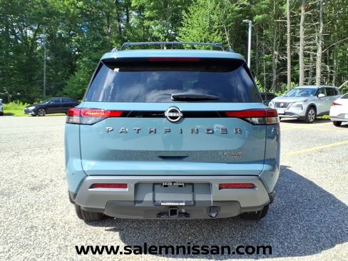 New 2026 Nissan Pathfinder Platinum w/ Cargo Package AWD/4WD image 5