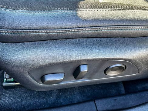 New 2026 Chevrolet Equinox EV LT image 19