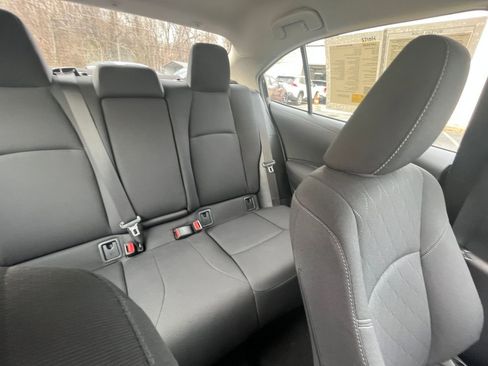 Used 2025 Toyota Corolla LE image 31