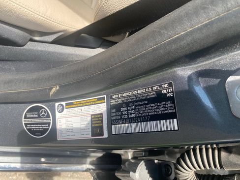 Used 2018 Mercedes-Benz C 300 Sedan image 4
