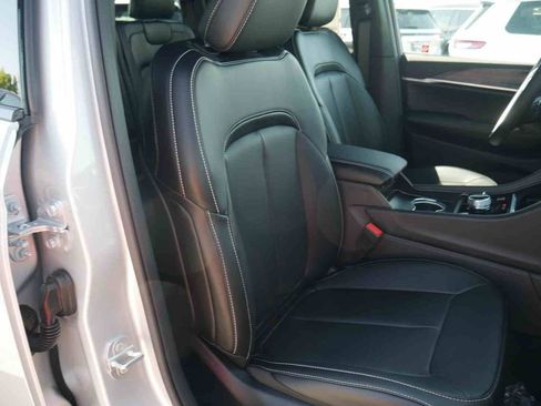 New 2025 Jeep Grand Cherokee Limited image 28