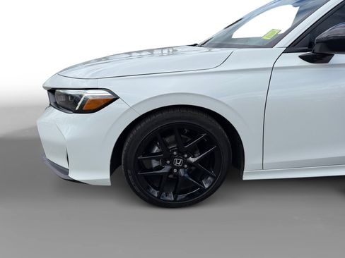 Used 2025 Honda Civic Sport image 9