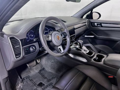 Used 2019 Porsche Cayenne Turbo AWD/4WD image 9