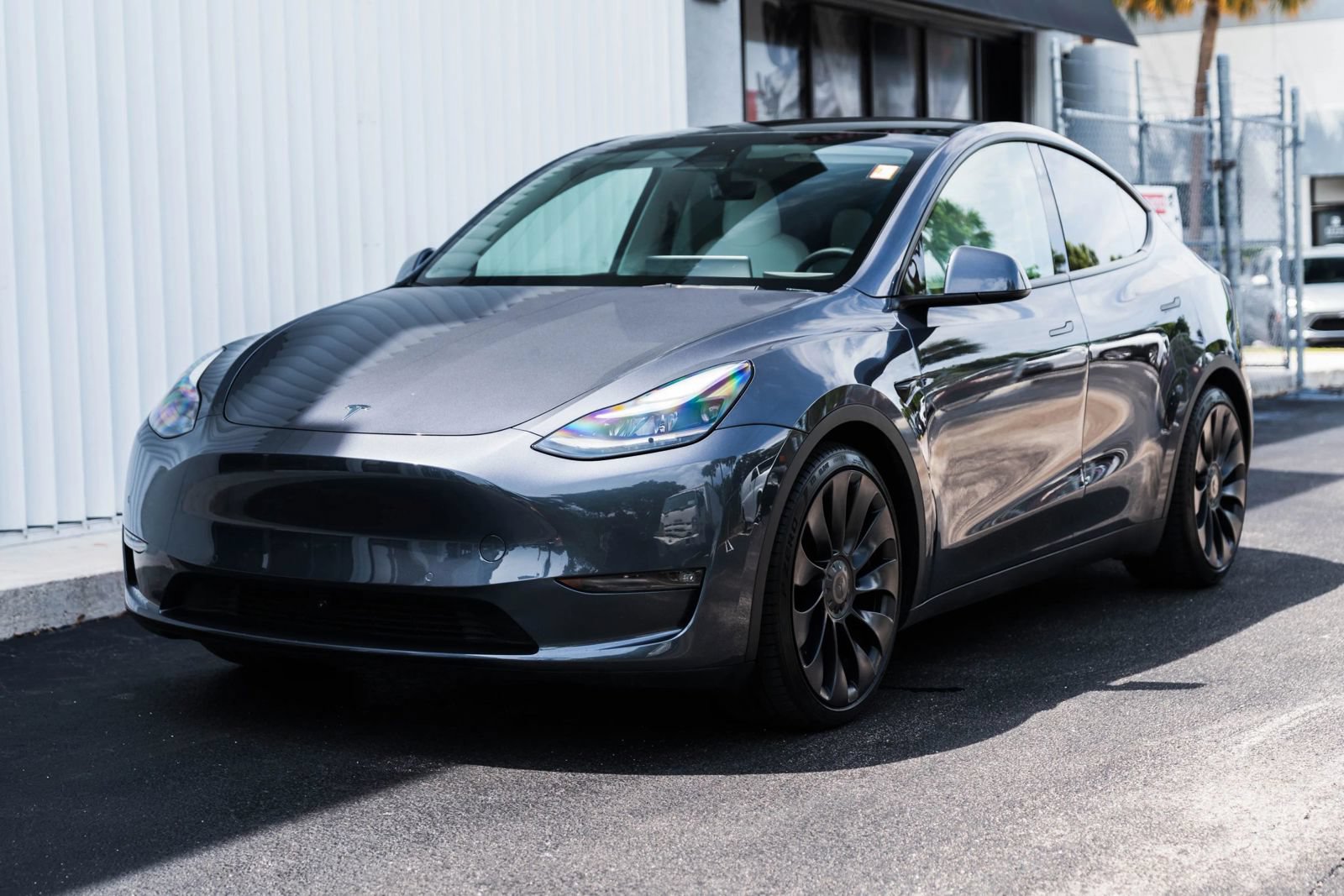 Used 2022 Tesla Model Y Performance AWD/4WD image 3