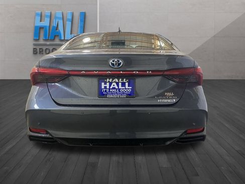 Used 2021 Toyota Avalon Limited w/ Advanced Safety Package image 4