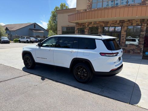 Used 2024 Jeep Grand Cherokee L Laredo AWD/4WD image 26