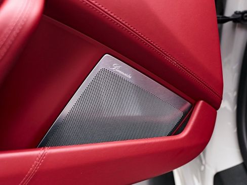 Used 2022 Porsche 911 Turbo S w/ 911 Turbo Sportdesign Package image 35