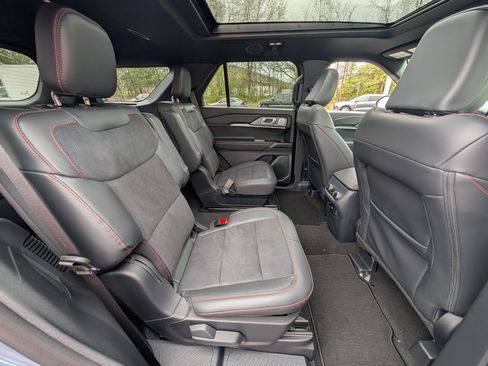 New 2026 Ford Explorer ST image 7