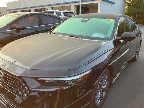 Used 2026 Honda Accord EX-L image 11