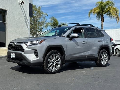 Used 2022 Toyota RAV4 XLE Premium FWD image 2