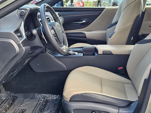 Used 2019 Lexus ES 350 w/ Accessory Package 2 FWD image 16