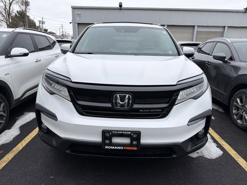 Used 2022 Honda Pilot Black Edition image 3