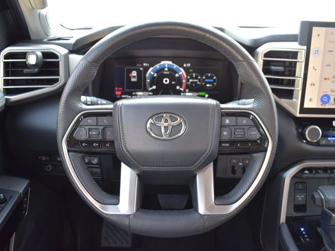 Used 2024 Toyota Tundra Limited AWD/4WD image 61