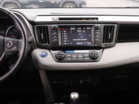 Certified 2018 Toyota RAV4 Limited image 25