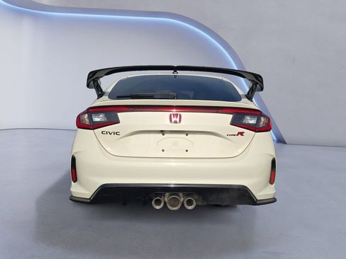 Used 2023 Honda Civic Type R image 4