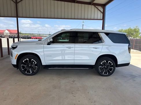 Used 2026 Chevrolet Tahoe High Country w/ Sun And Tow Package AWD/4WD image 4