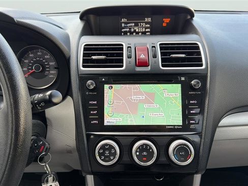 Used 2016 Subaru Forester 2.5i Premium image 24
