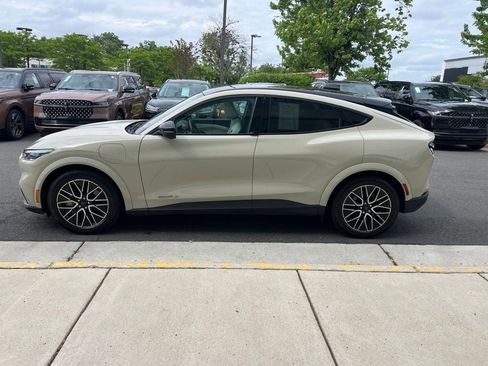 Certified 2025 Ford Mustang Mach-E Premium AWD/4WD image 6