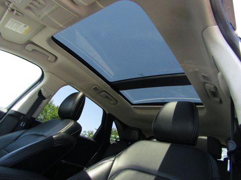 Used 2021 Ford Escape SEL w/ Technology Package AWD/4WD image 13