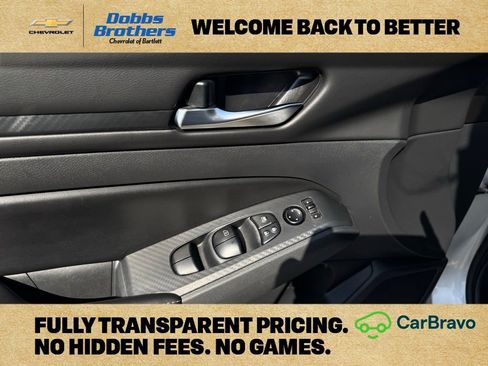 Used 2024 Nissan Altima 2.5 SV FWD image 14
