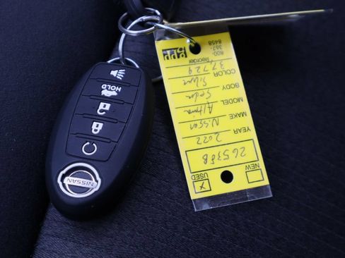 Used 2022 Nissan Altima 2.5 SV FWD image 30