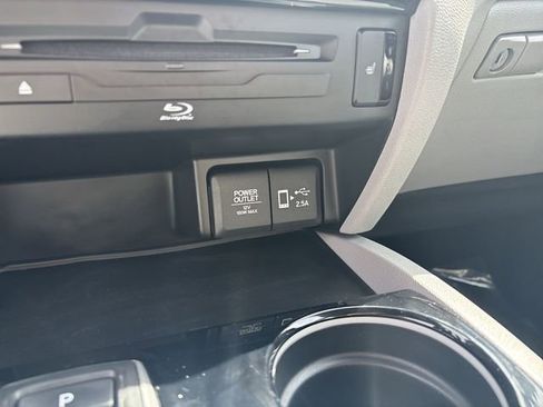 Used 2022 Honda Pilot Touring image 34