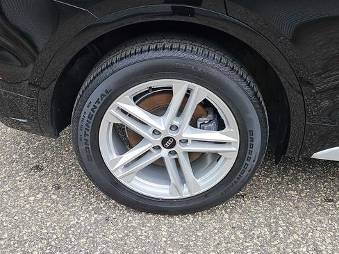 Certified 2024 Audi Q5 e Premium AWD/4WD image 9