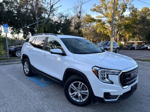 Used 2023 GMC Terrain SLE w/ Driver Convenience Package AWD/4WD image 5