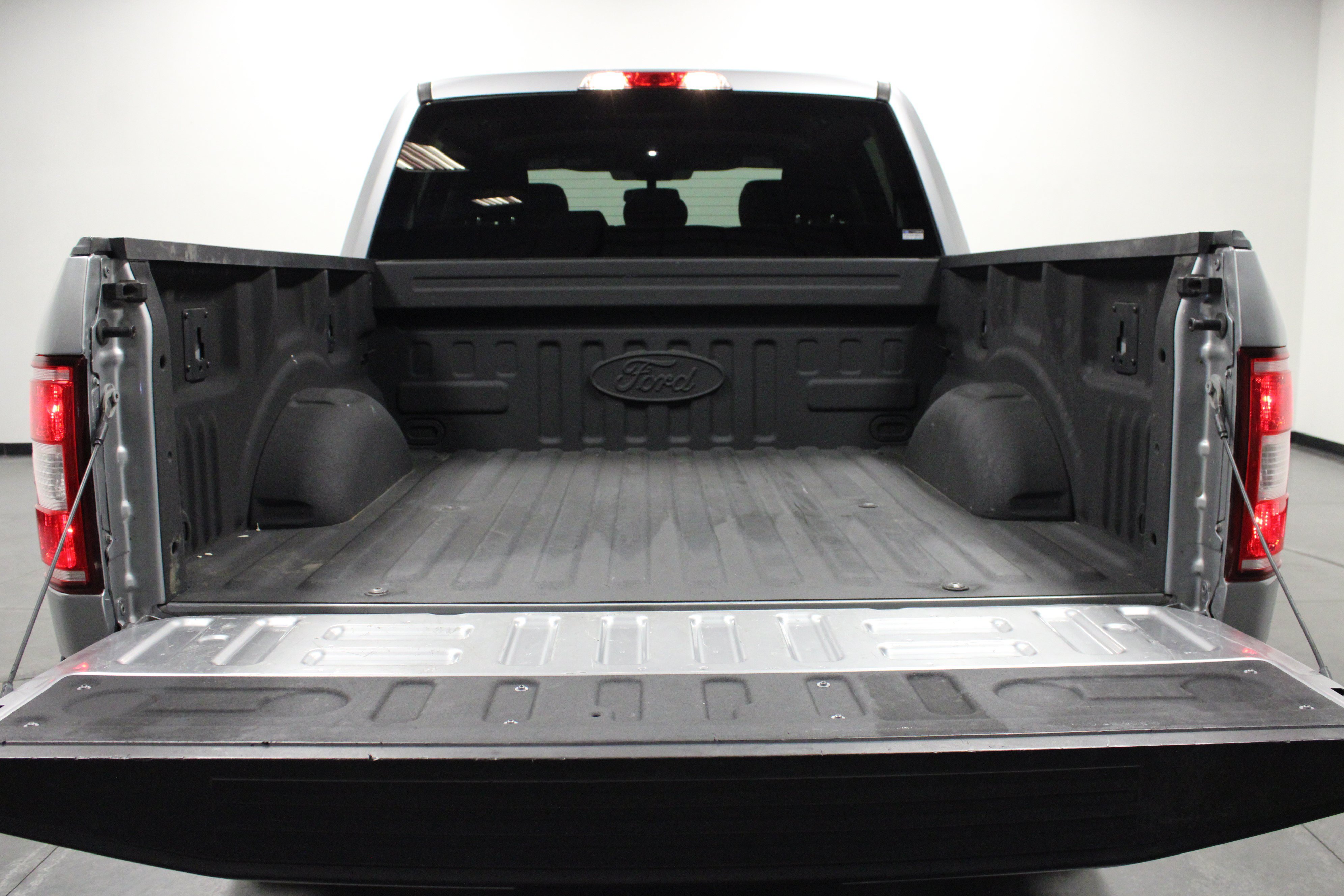 Used 2020 Ford F150 XL w/ Equipment Group 101A Mid RWD image 14