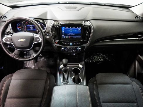 Used 2021 Chevrolet Traverse LT FWD image 13