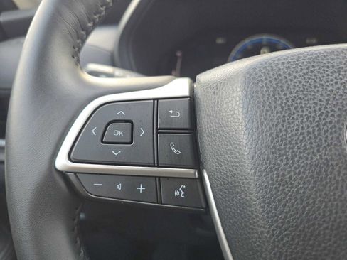 Certified 2025 Toyota Grand Highlander FWD image 30