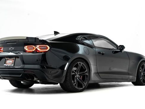 Used 2020 Chevrolet Camaro SS image 4