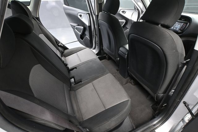 Used 2020 Kia Soul LX FWD image 33