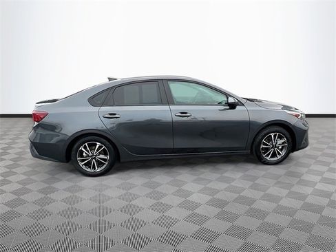 Used 2023 Kia Forte LXS image 8