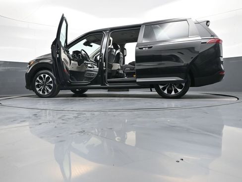 Certified 2023 Kia Carnival EX image 49