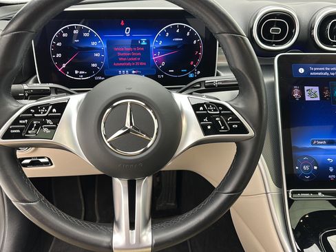 Used 2025 Mercedes-Benz C 300 4MATIC Sedan image 16