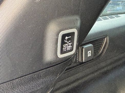 Used 2024 Jeep Grand Cherokee Limited 4xe AWD/4WD image 9