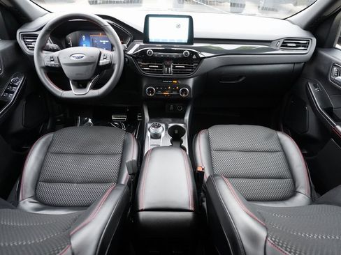 Certified 2024 Ford Escape ST-Line w/ Equipment Group 301A image 15