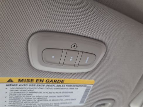 Used 2024 Chrysler Pacifica Limited image 18