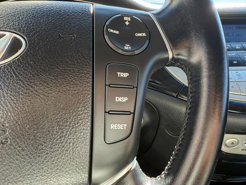 Used 2013 Hyundai Genesis 3.8 image 34