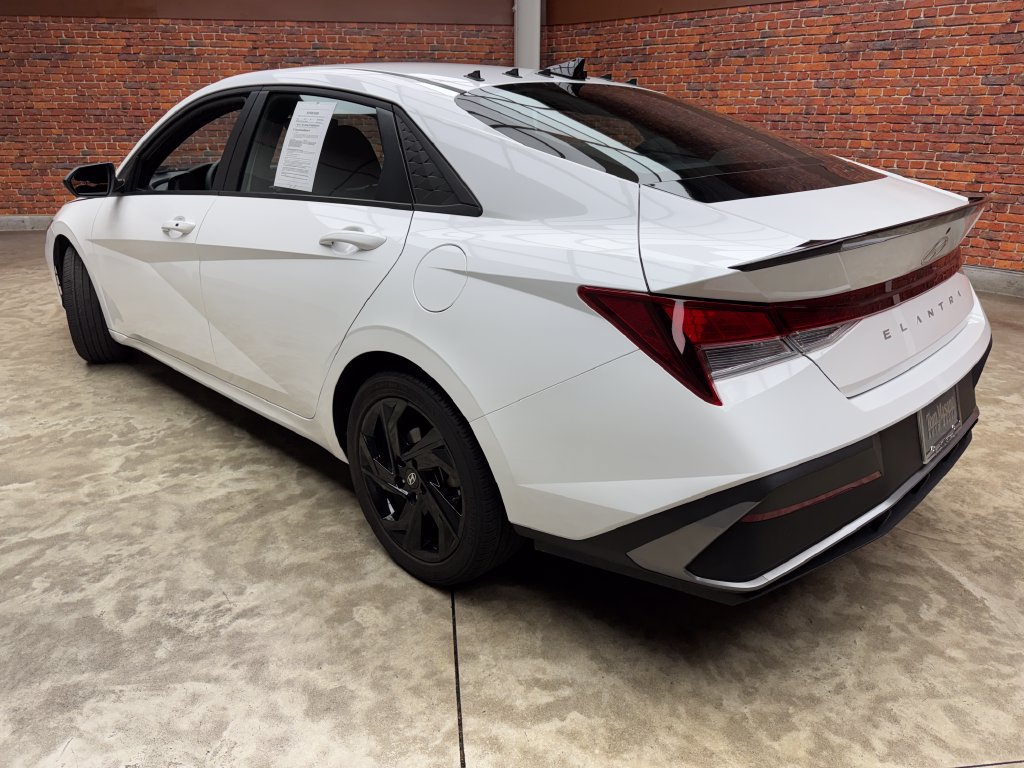 Used 2026 Hyundai Elantra Sport FWD image 2