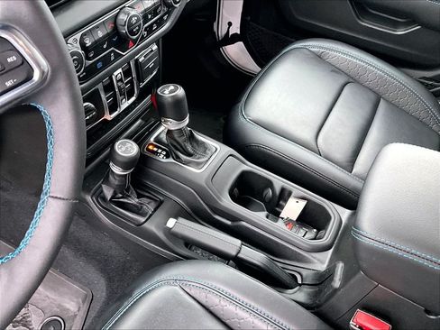 Used 2024 Jeep Wrangler High Altitude AWD/4WD image 20